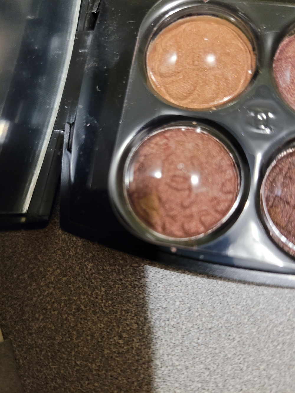 CHANEL 4-Color In 219 Boutons Couture Limited Edition - Picture 2 of 5